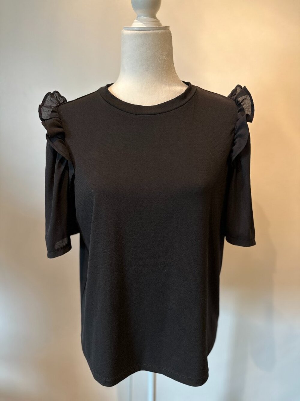 Worthington Black Top With Ruffled Short Sleeve Size L